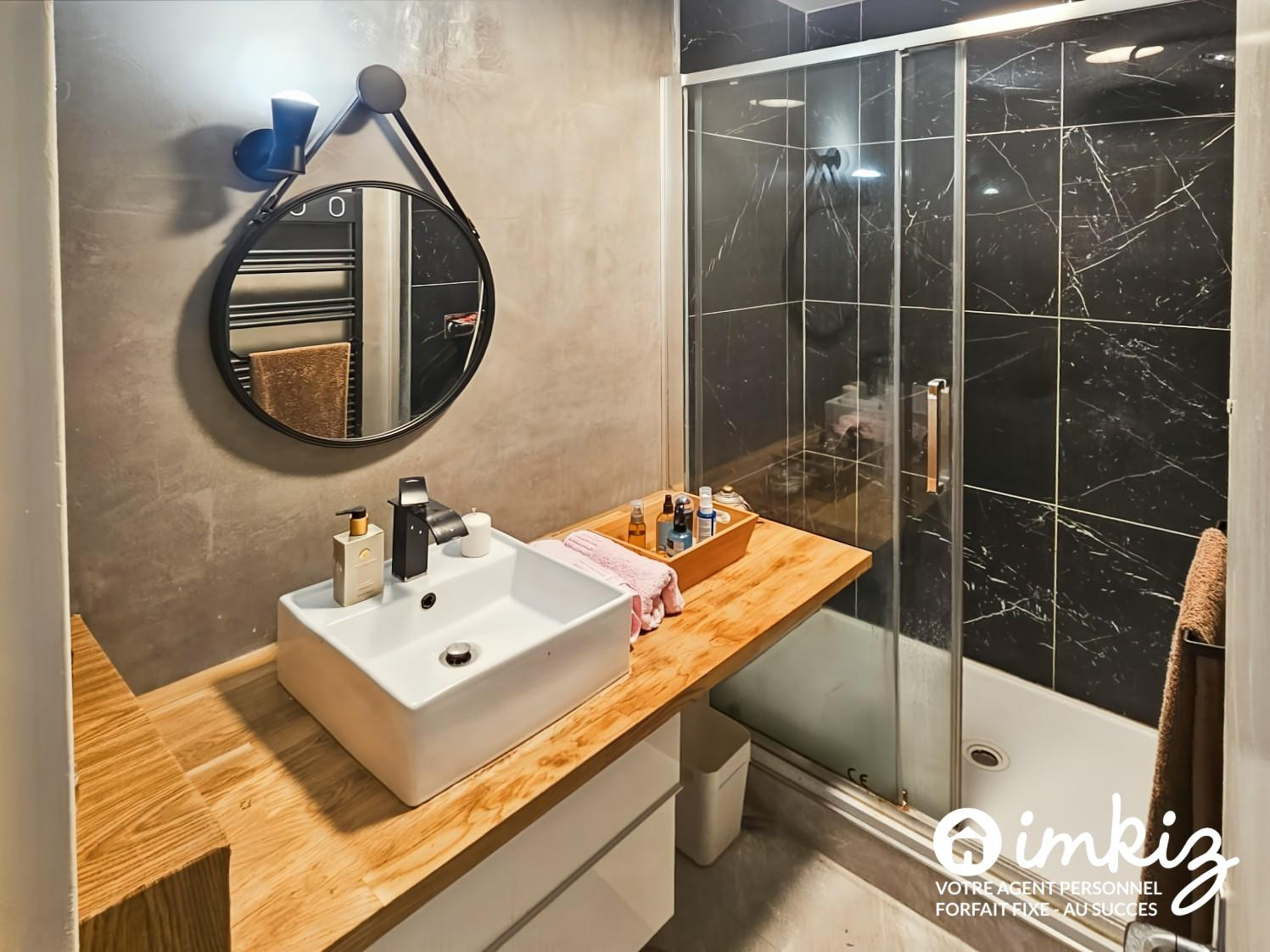 
                                                Vente
                                                 Appartement fonctionnel 2 pièces BIS
