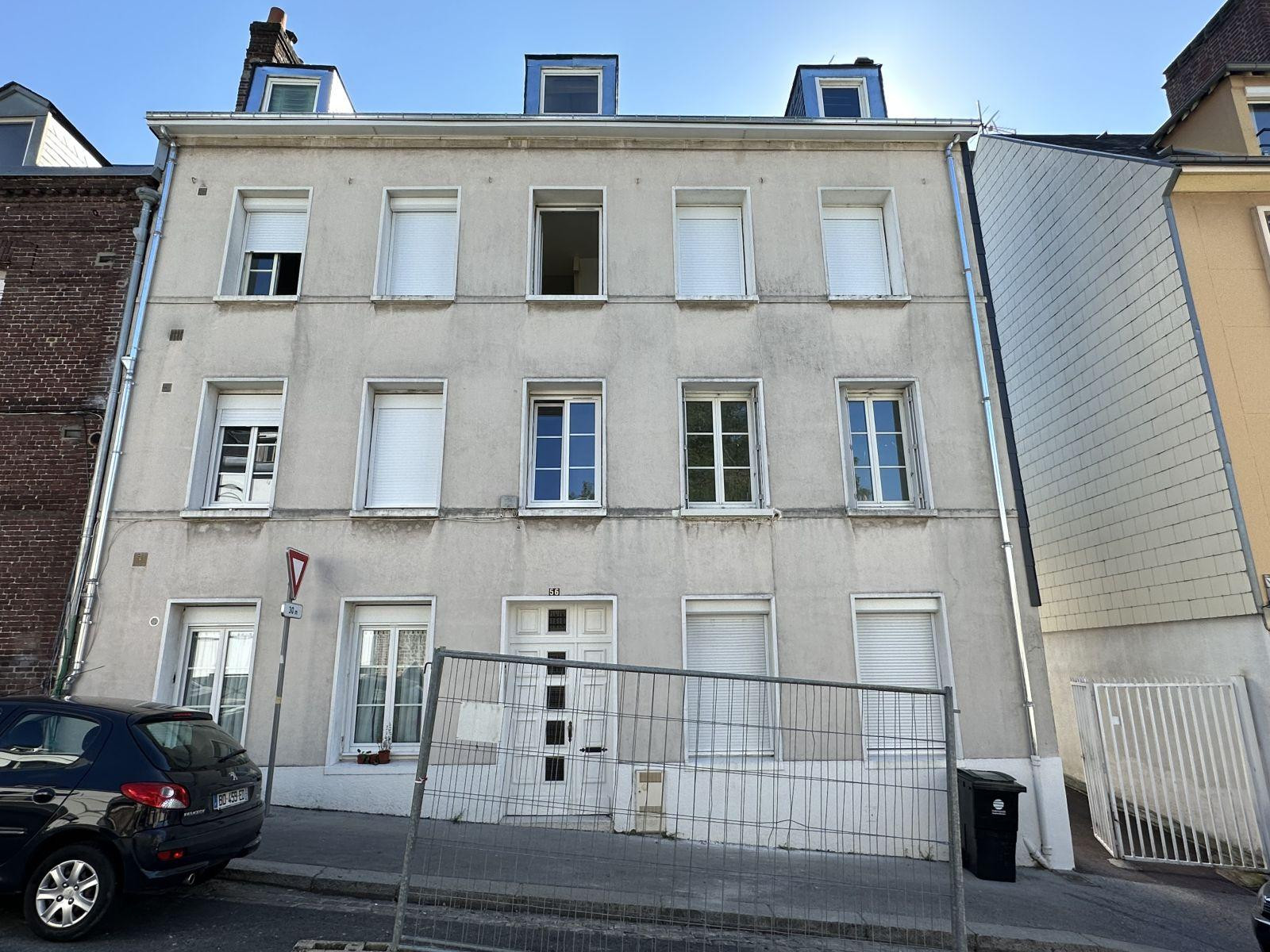 
                                                Location
                                                 Appartement fonctionnel