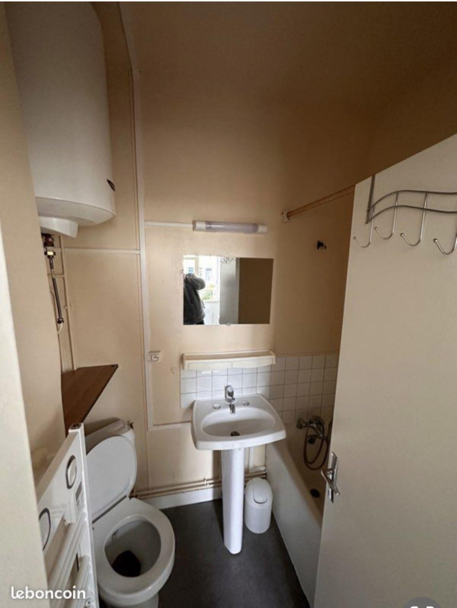 
                                                Location
                                                 Appartement fonctionnel