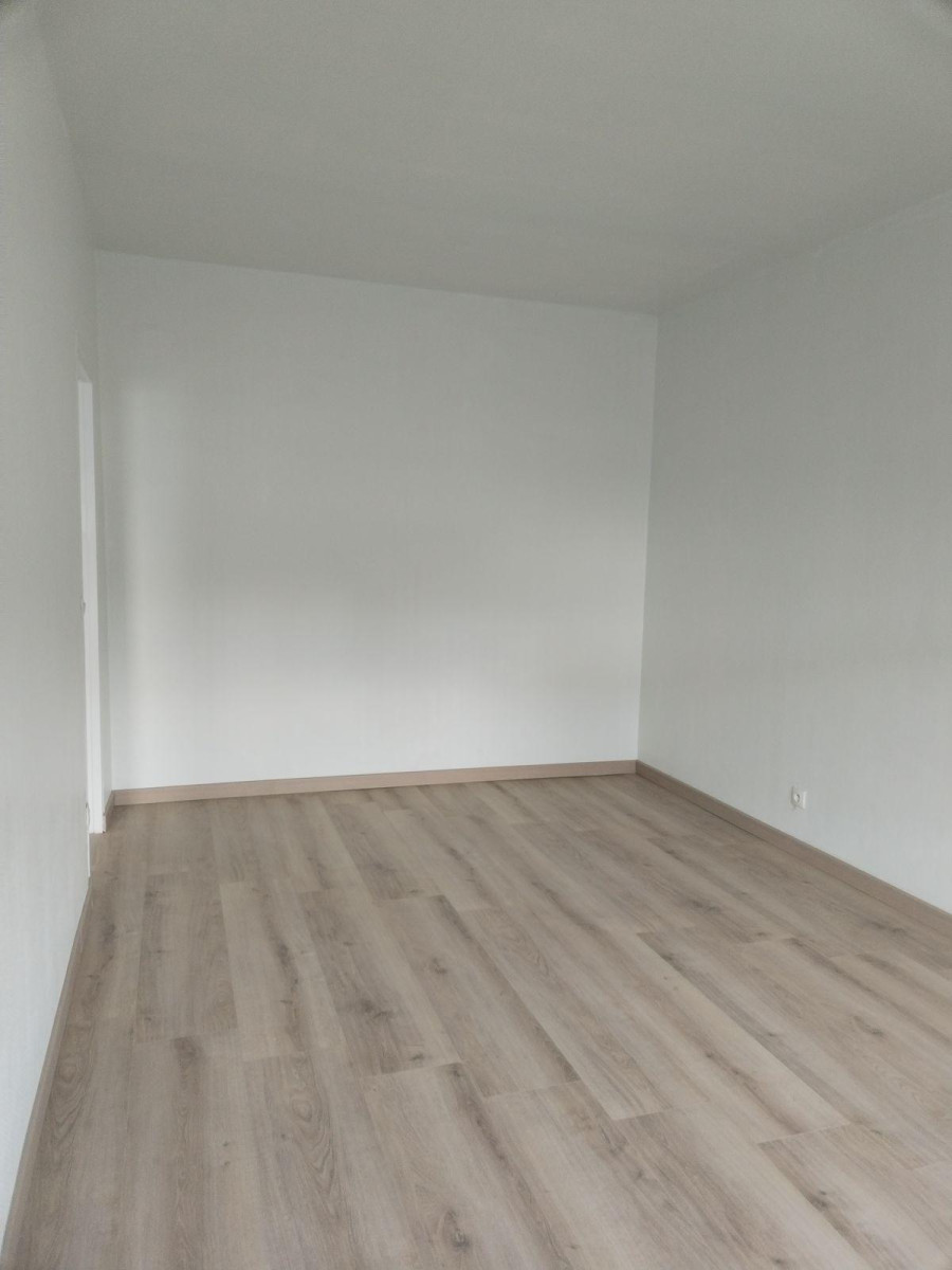 
                                                Location
                                                 Appartement hyper centre de Lamorlaye