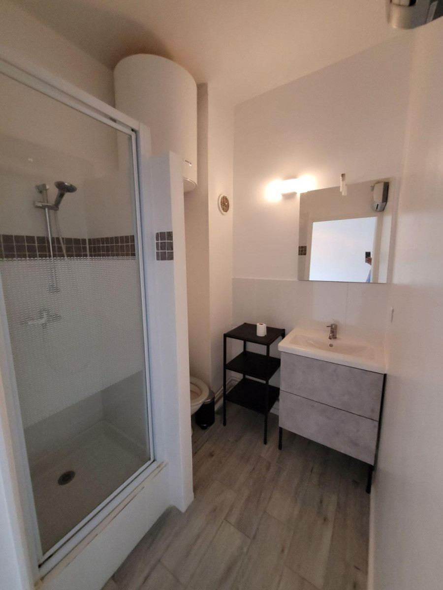
                                                Location
                                                 Appartement idéal pour jeune actif ou étudiant !
