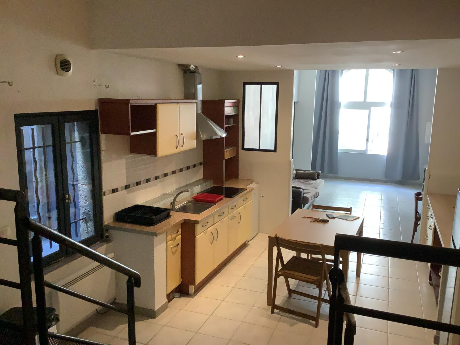 
                                                Location
                                                 Appartement idéal pour un jeune couple