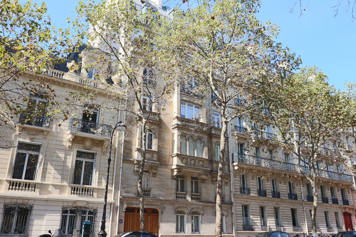 
                                                Vente
                                                 Appartement idéal profession libérale Paris 17ème