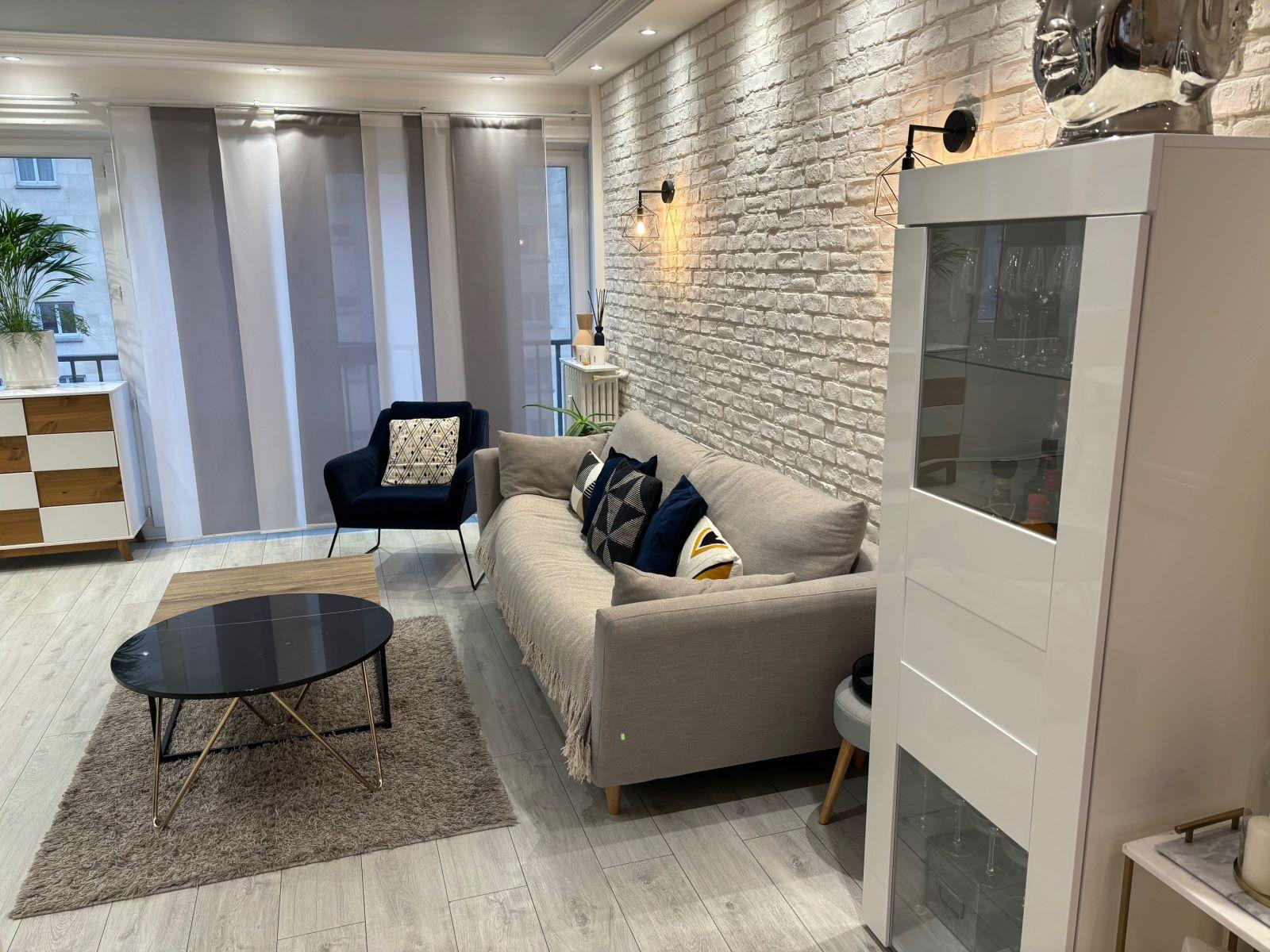 
                                                Location
                                                 Appartement idéalement situé