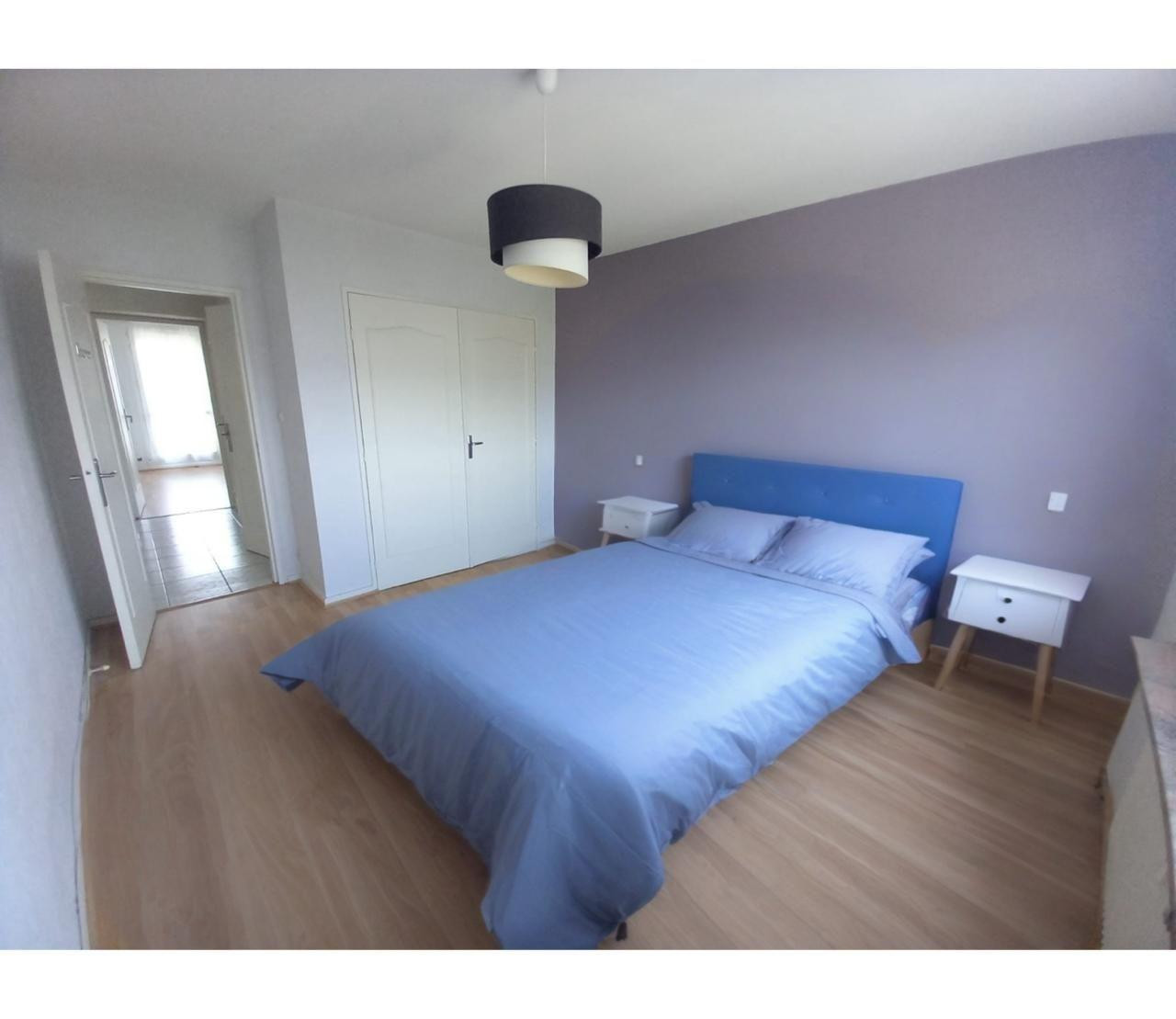 
                                                Location
                                                 Appartement idéalement situé, vue panoramique