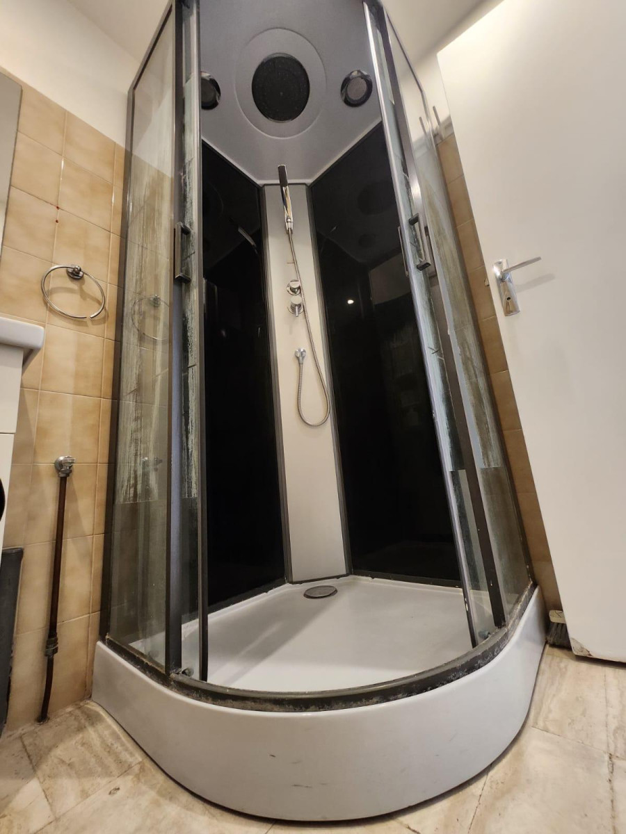 
                                                Location
                                                 Appartement indépendant, dans maison de ville.