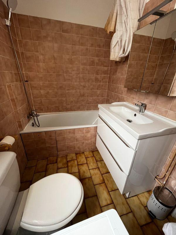 
                                                Location
                                                 Appartement intra muros T2 Bis
