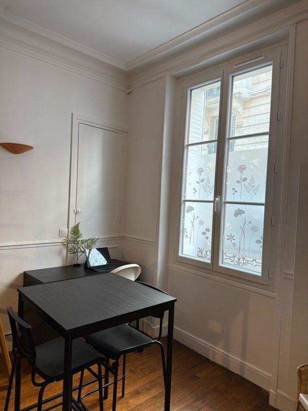 
                                                Location
                                                 Appartement joli, fonctionnel, sécurisé