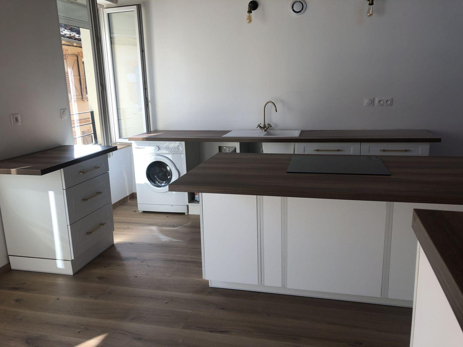 
                                                Location
                                                 Appartement loft très spacieux