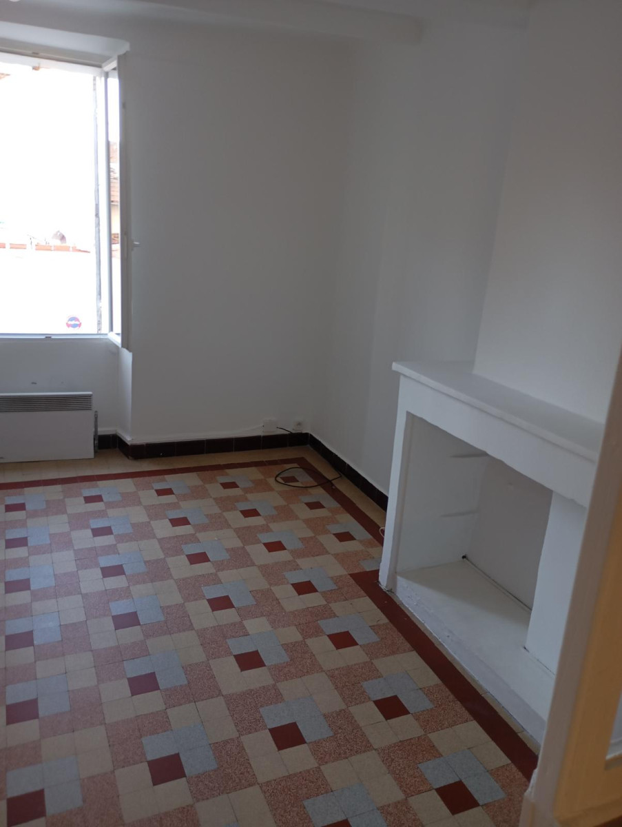 
                                                Location
                                                 Appartement lumineuse