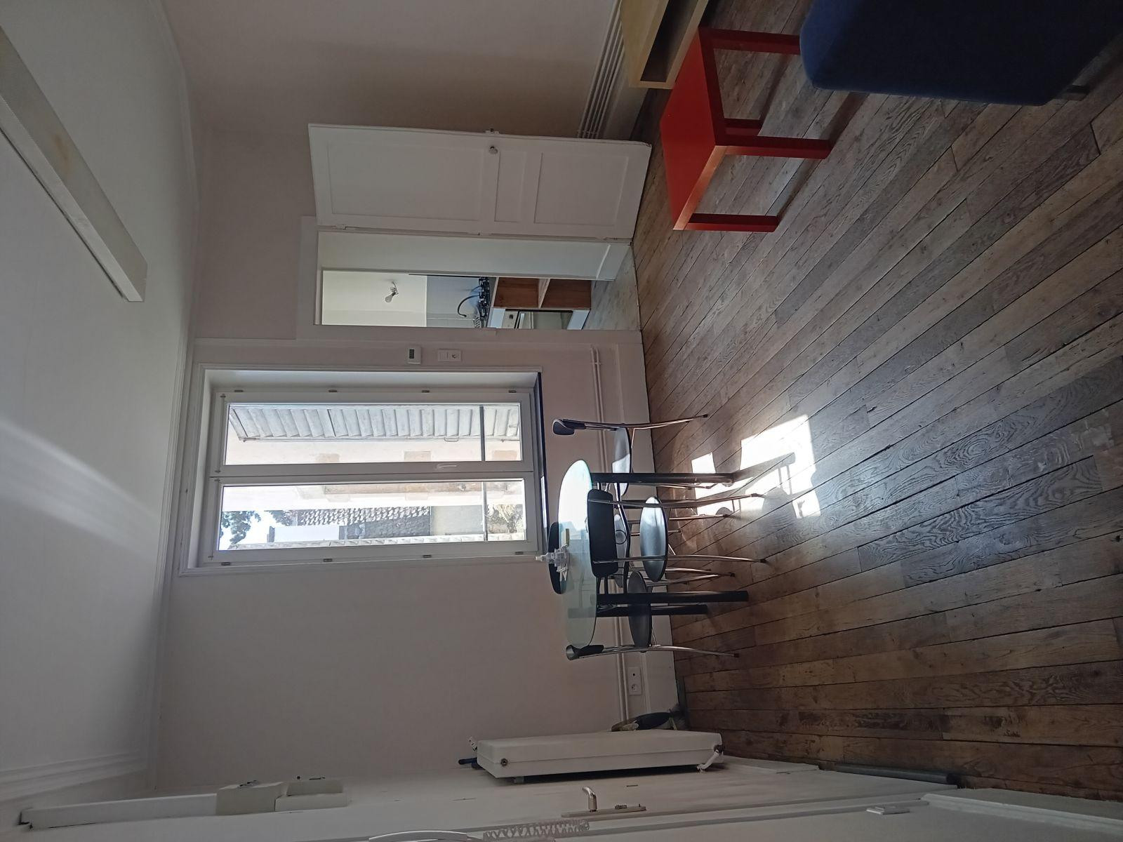 
                                                Location
                                                 Appartement lumineux 1er au calme à NANCY