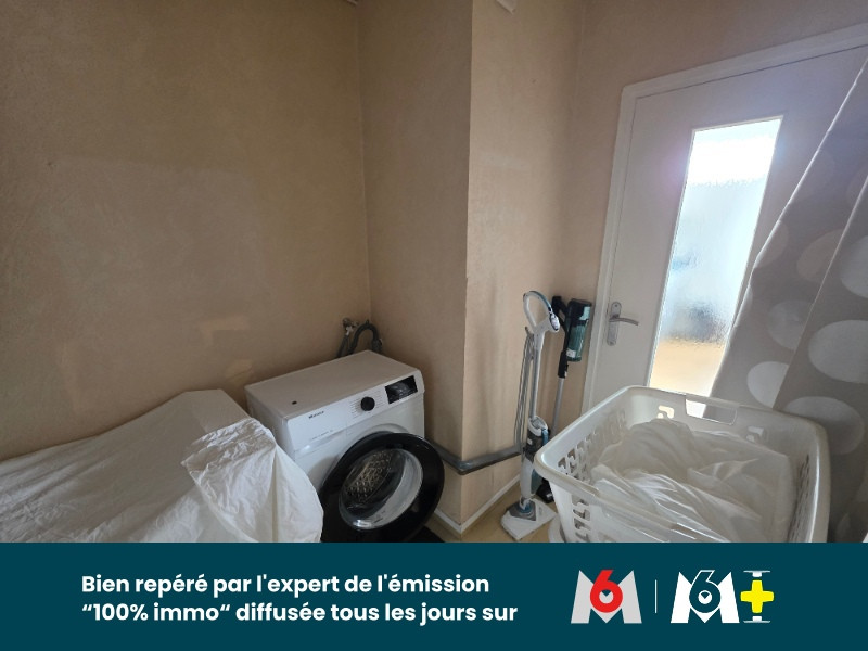 
                                                Vente
                                                 APPARTEMENT LUMINEUX - 3 chambres - proche commodités