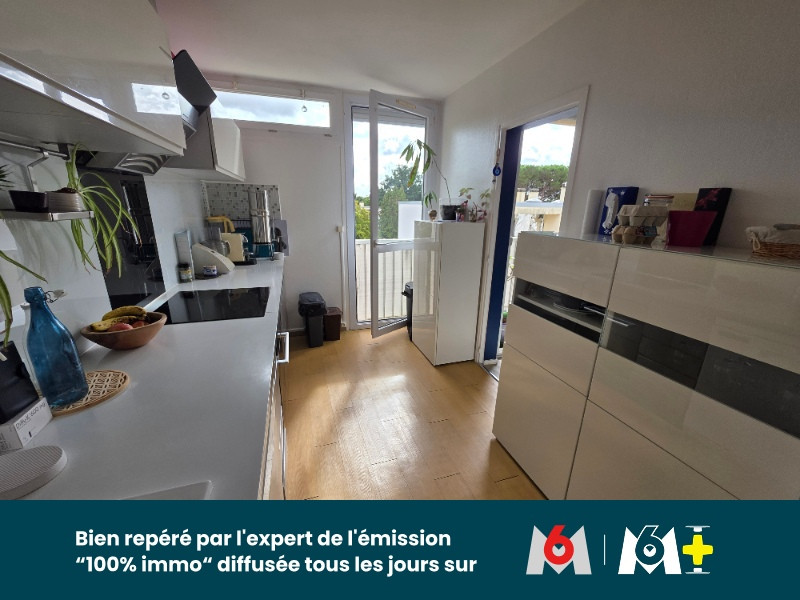 
                                                Vente
                                                 APPARTEMENT LUMINEUX - 3 chambres - proche commodités