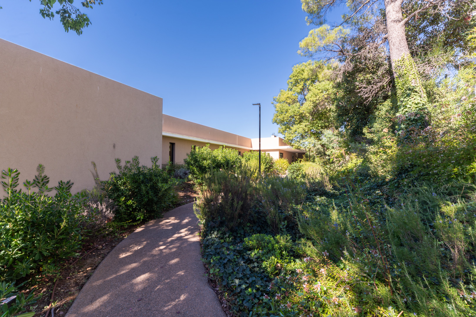 
                                                Vente
                                                 Appartement lumineux à vendre dans le quartier Valescure