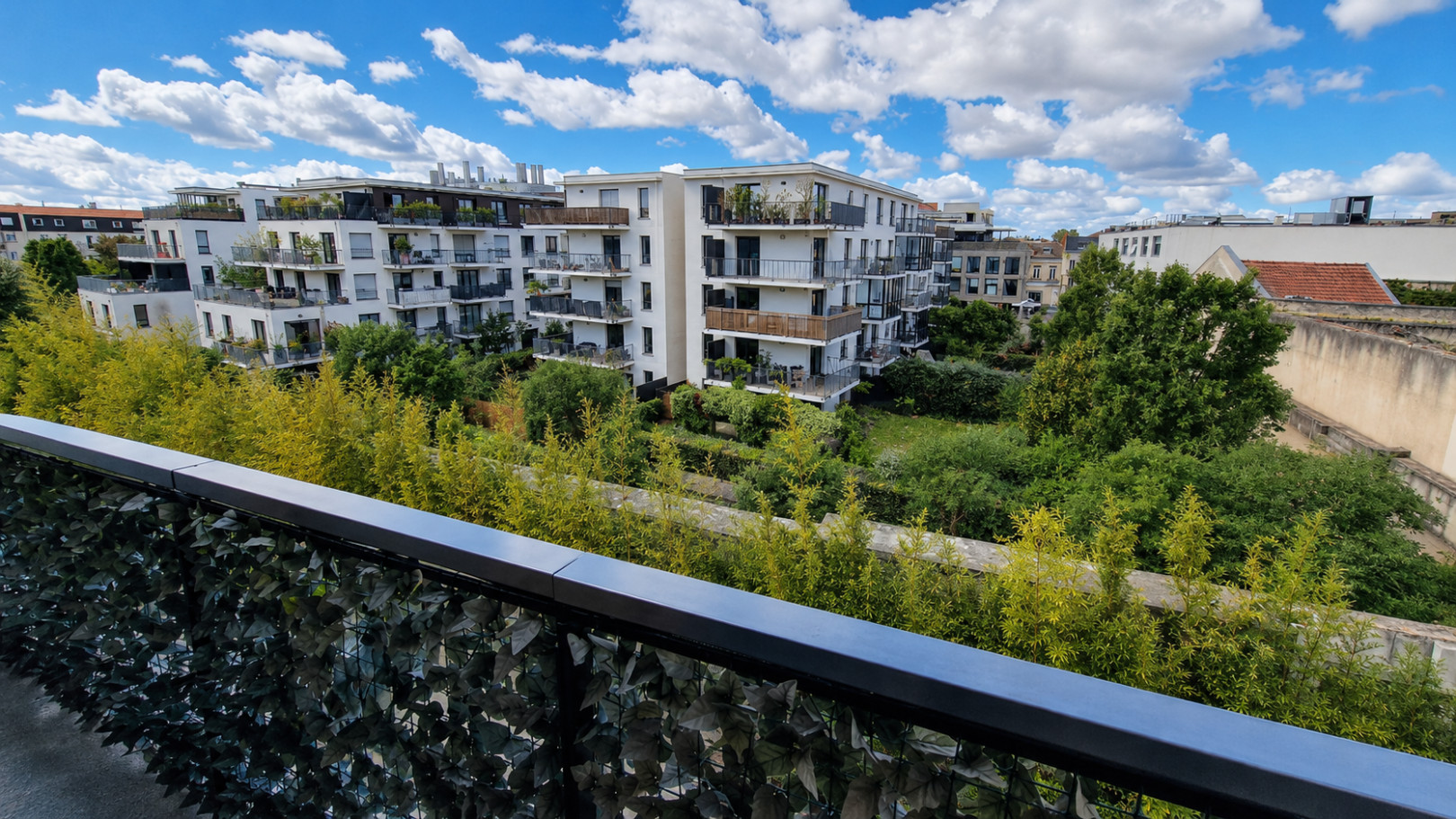 
                                                Vente
                                                 Appartement lumineux avec balcon à Bordeaux