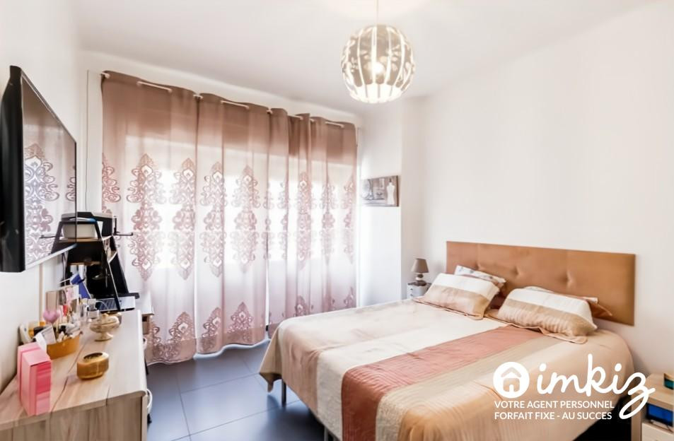 
                                                Vente
                                                 Appartement lumineux avec fort potentiel !