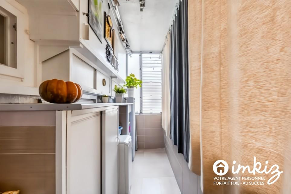 
                                                Vente
                                                 Appartement lumineux avec fort potentiel !