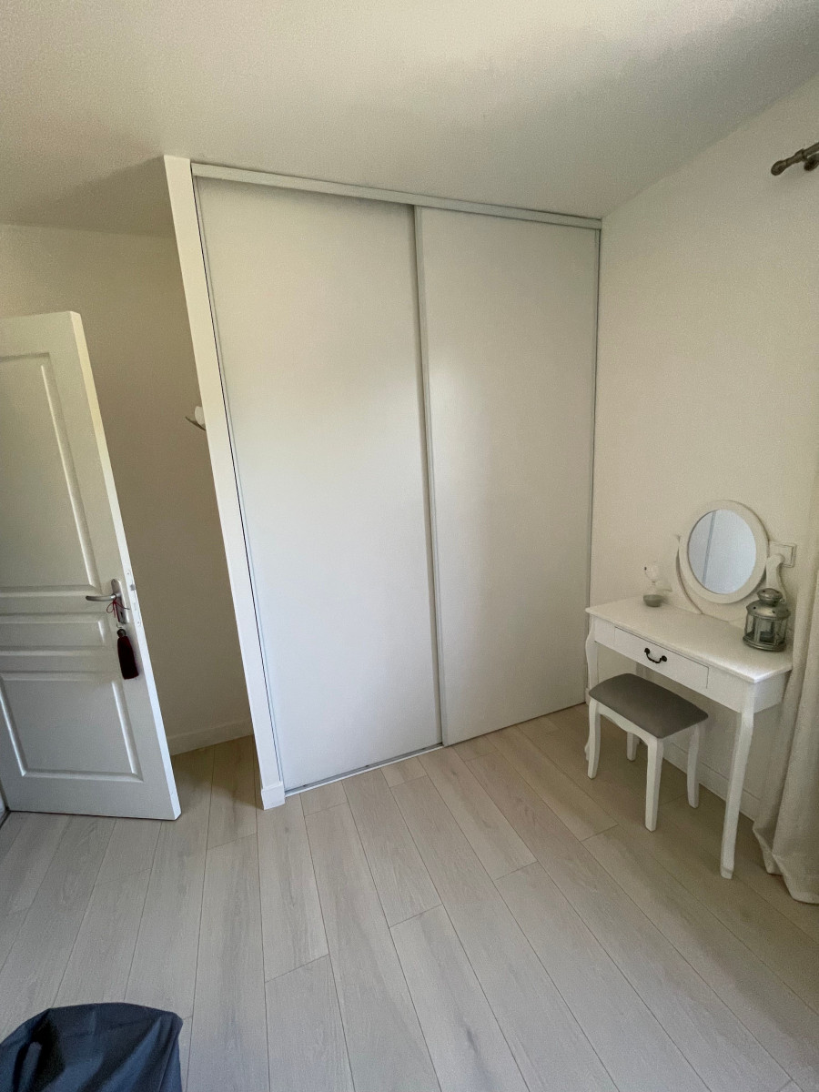 
                                                Location
                                                 Appartement lumineux avec jardin à Herblay (loyer tout inclus)