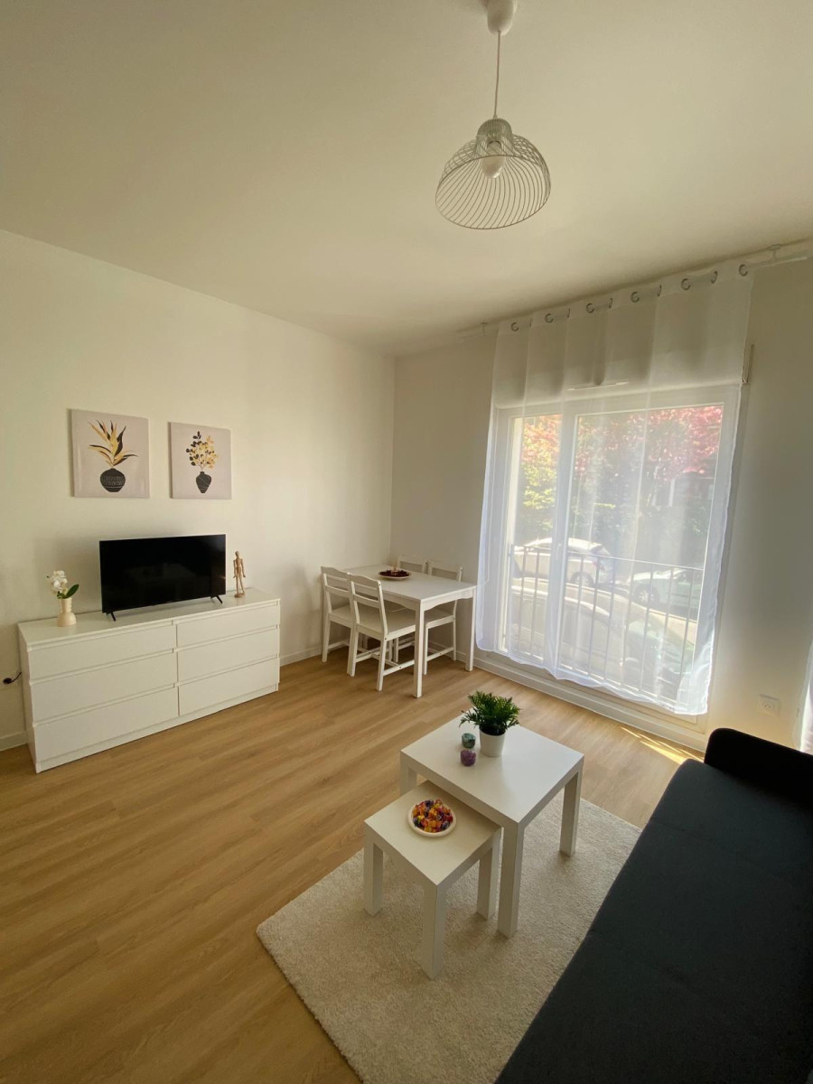 
                                                Location
                                                 APPARTEMENT LUMINEUX EN EXCELLENT ETAT - VITRY 94