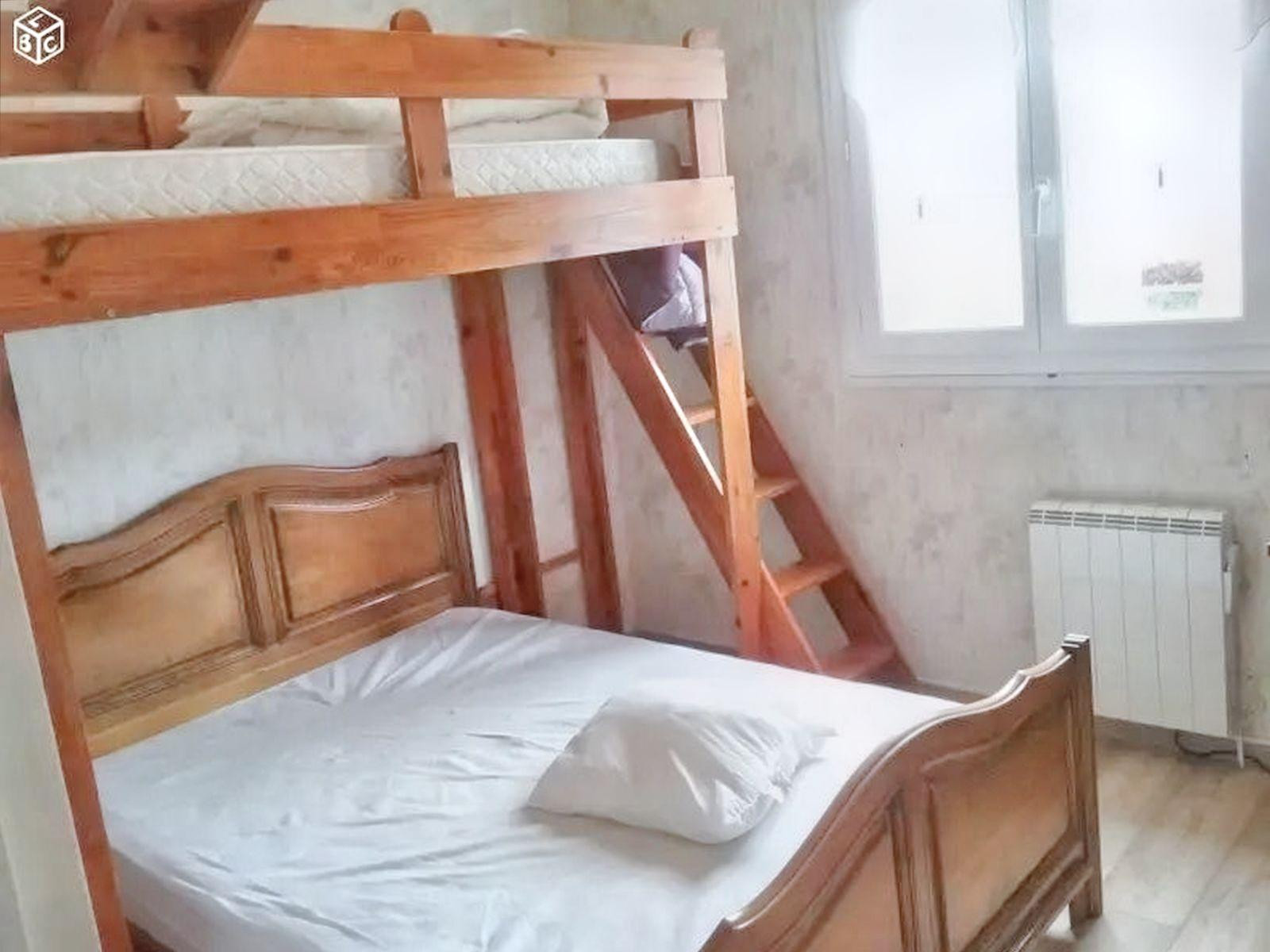 
                                                Location
                                                 Appartement lumineux, équipements top