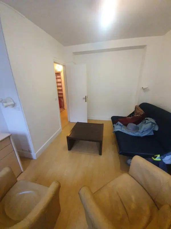 
                                                Location
                                                 Appartement lumineux et bien équipé