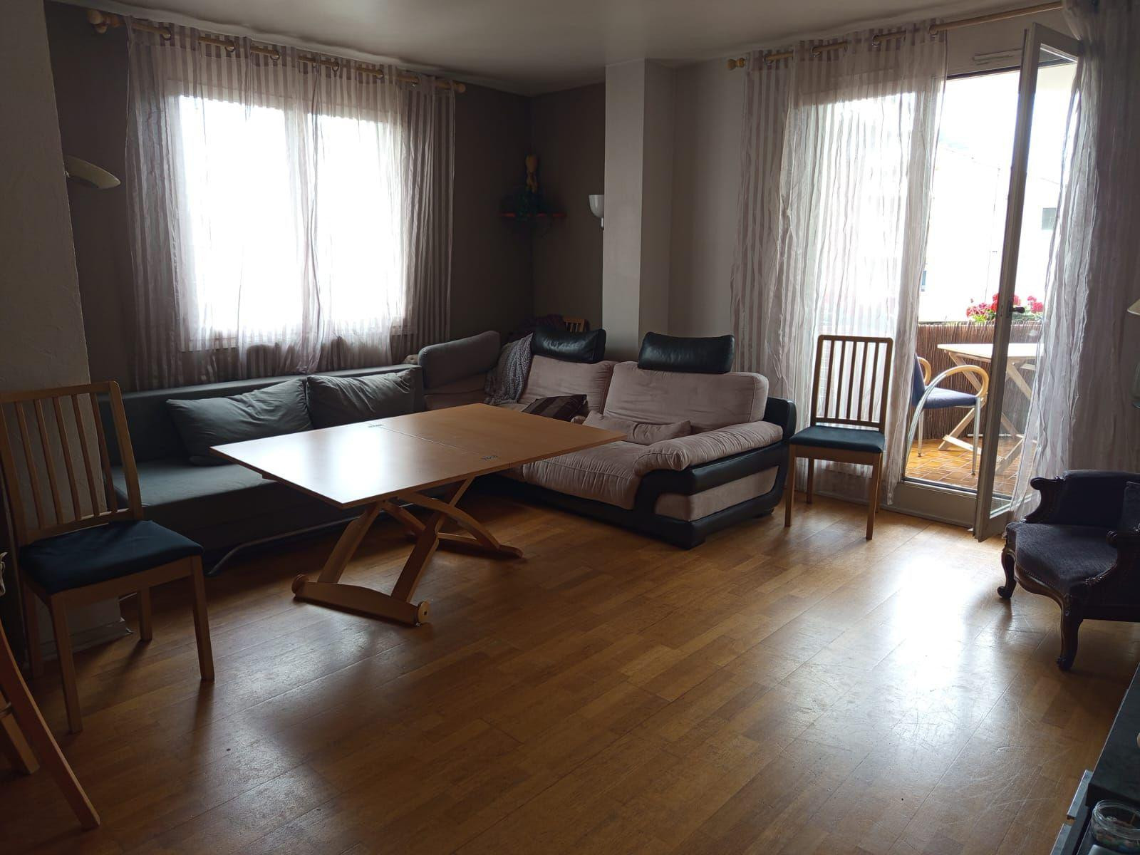 
                                                Location
                                                 Appartement Lumineux et Calme