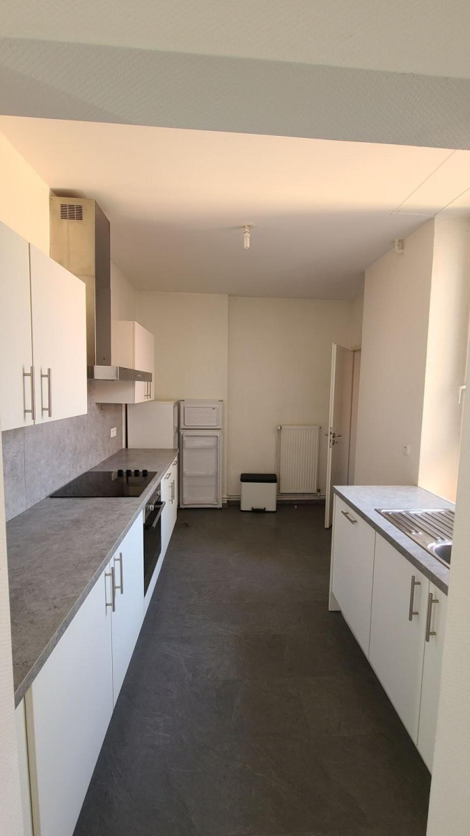 
                                                Location
                                                 Appartement Lumineux et calme