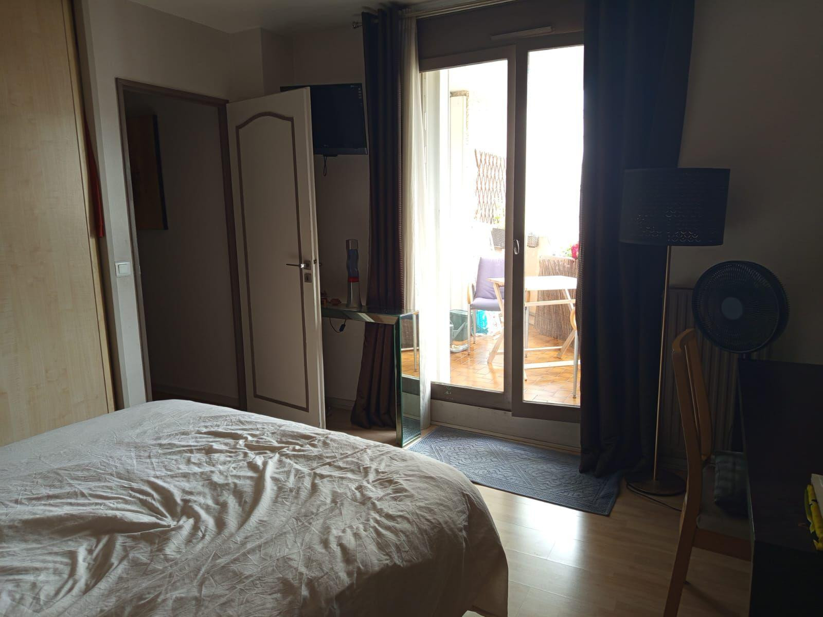 
                                                Location
                                                 Appartement Lumineux et Calme