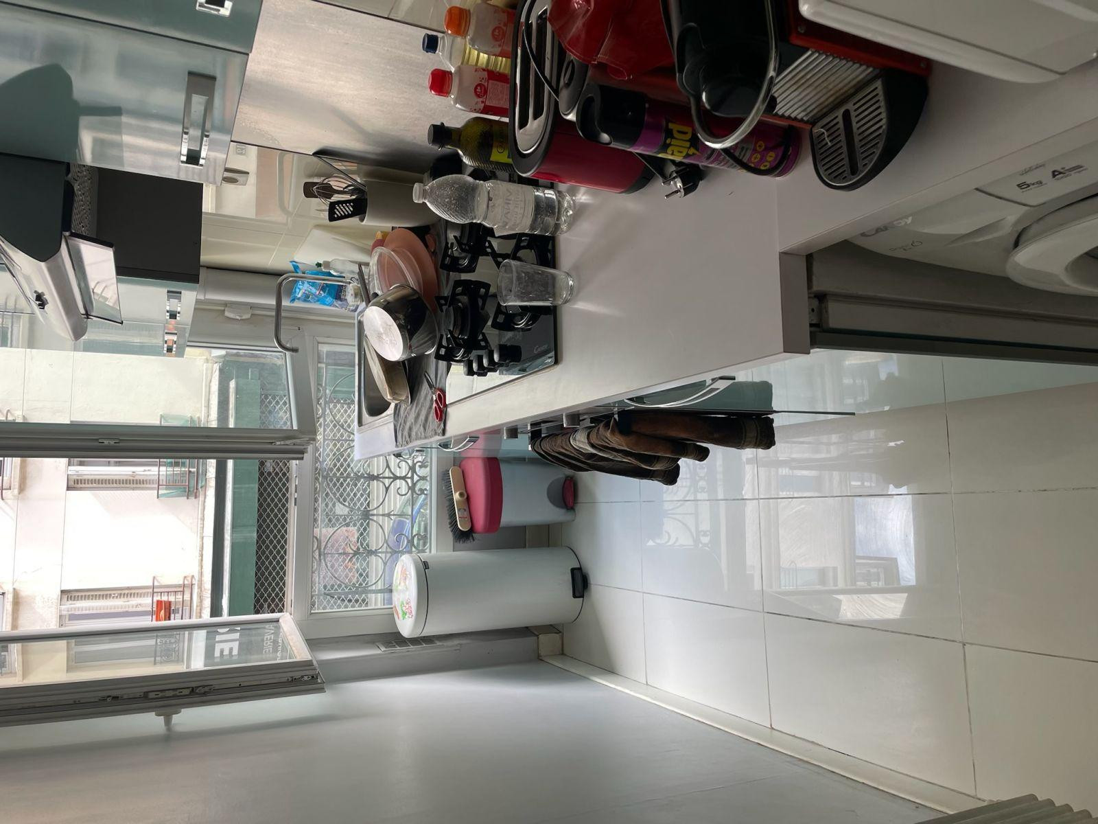 
                                                Location
                                                 Appartement lumineux et entretenu