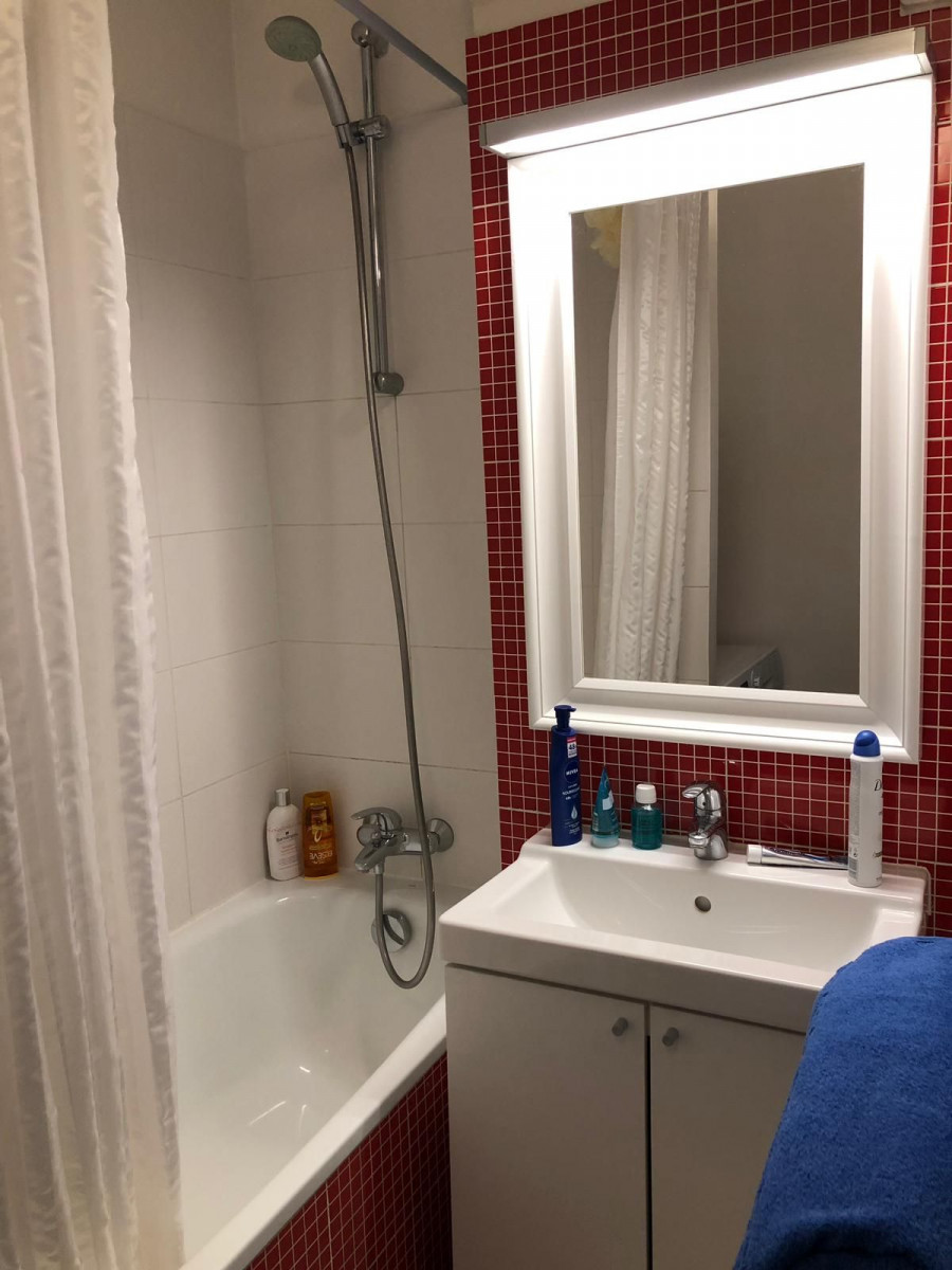 
                                                Location
                                                 Appartement lumineux et fonctionnel (loyer tout inclus)