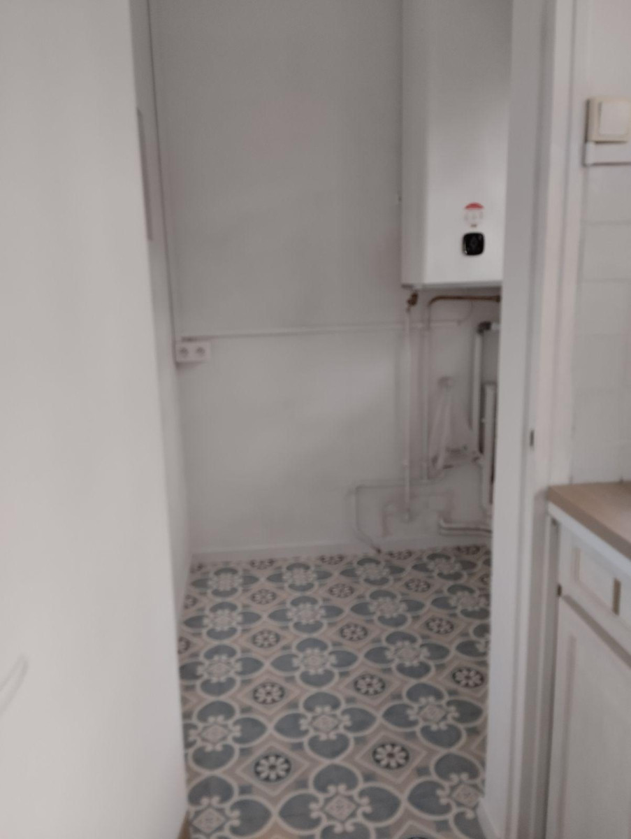 
                                                Location
                                                 Appartement lumineux et rénové