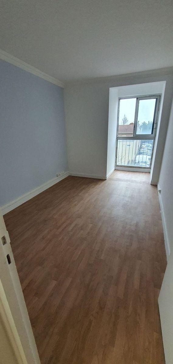 
                                                Location
                                                 Appartement lumineux F3 67m2 refait à neuf