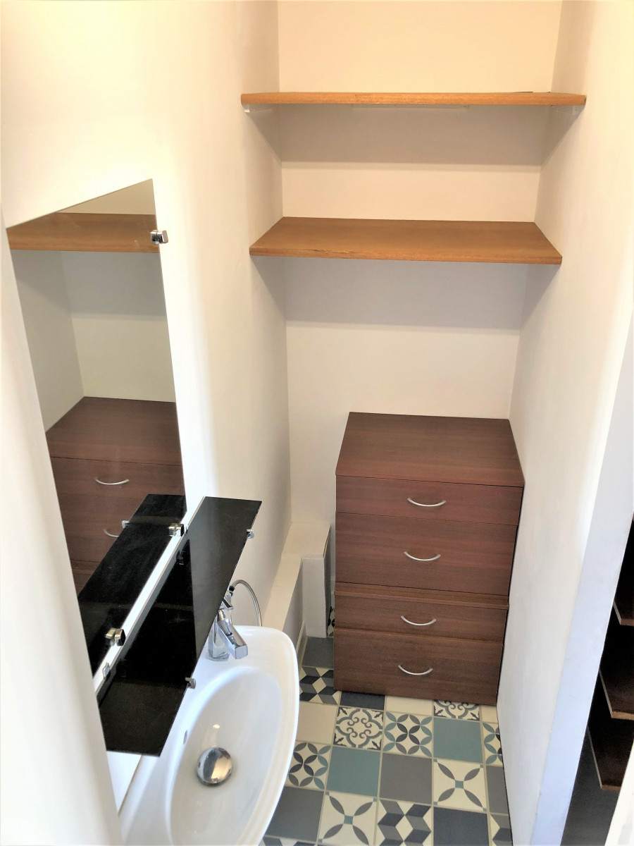 
                                                Location
                                                 Appartement lumineux, Saint-Cloud (loyer tout inclus)