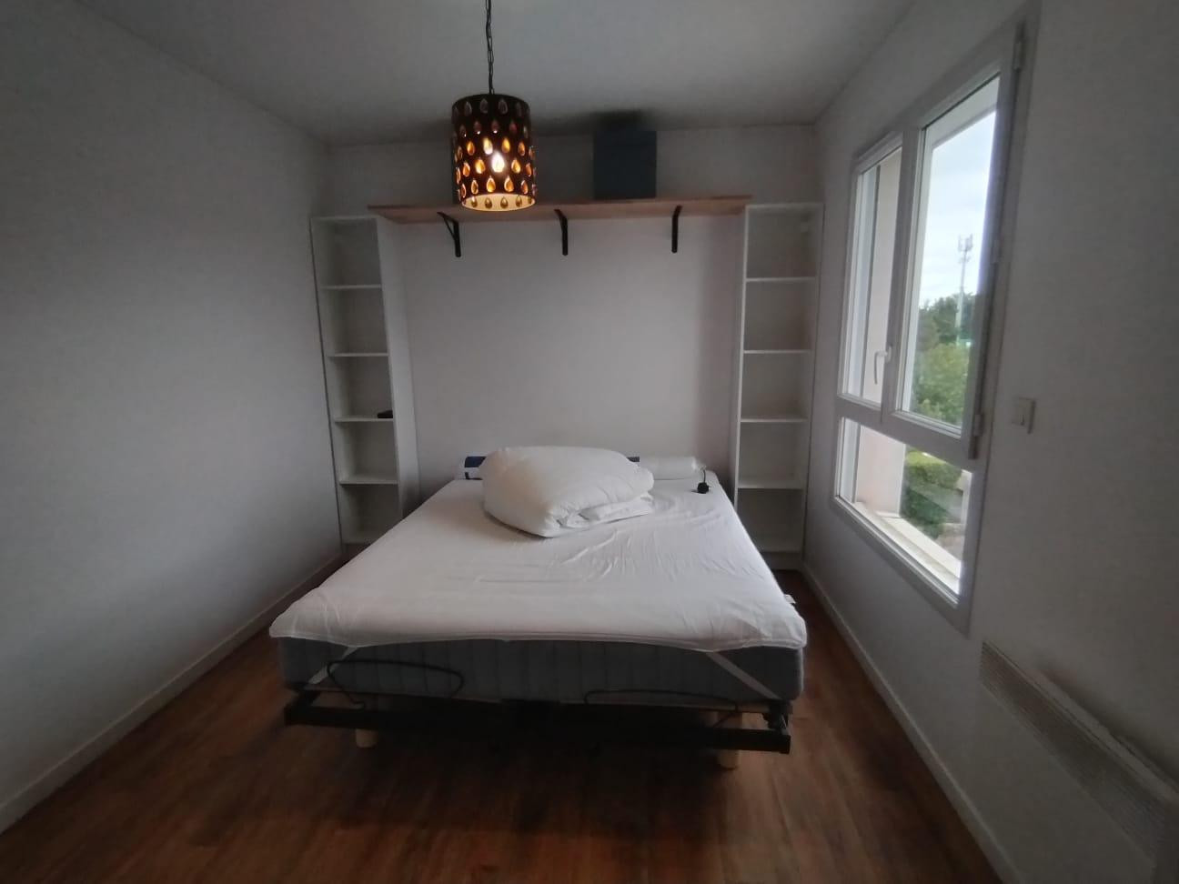 
                                                Location
                                                 Appartement lumineux - T2 meublé - Quartier Procé