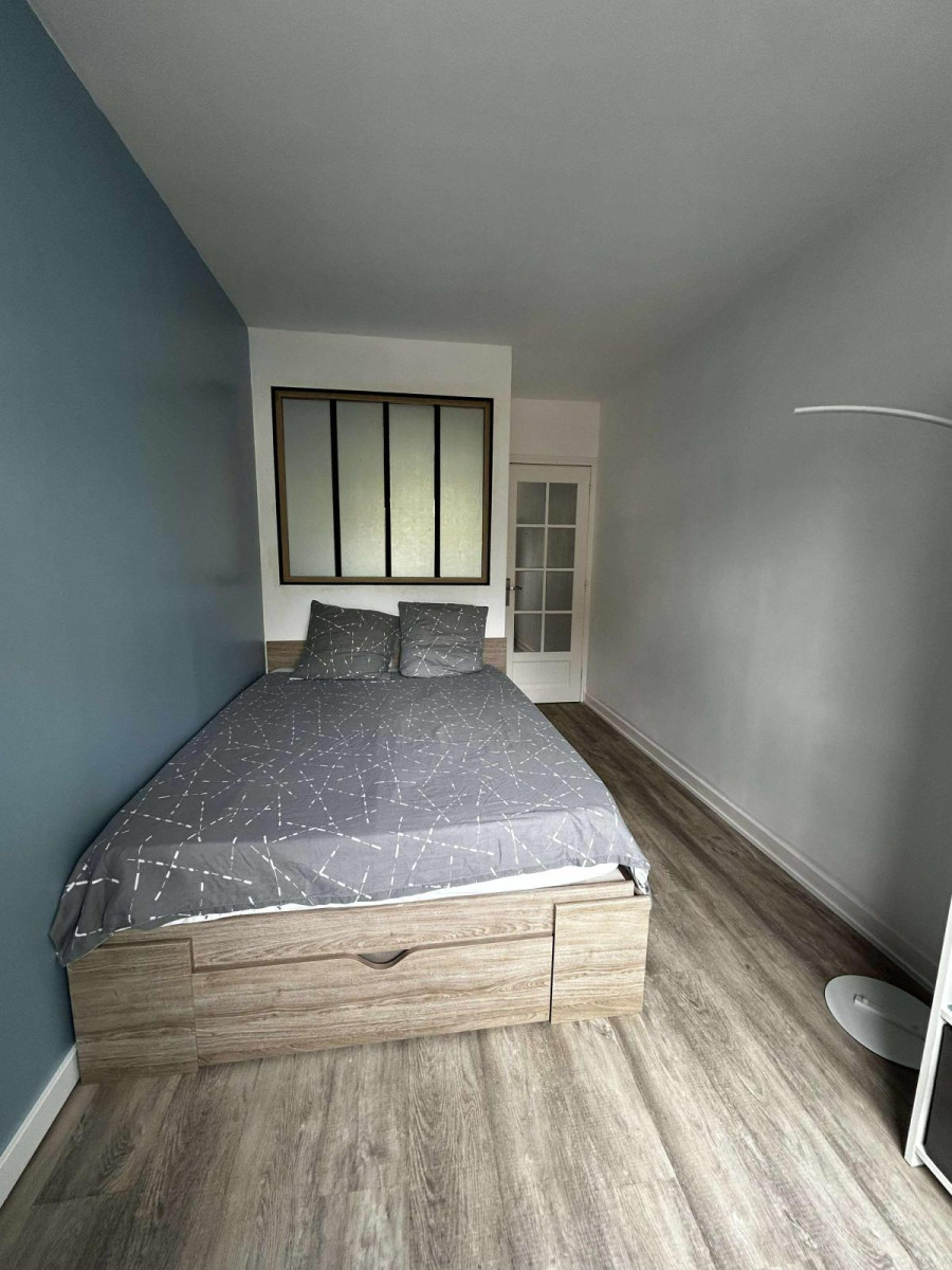 
                                                Location
                                                 Appartement Lumineux T4