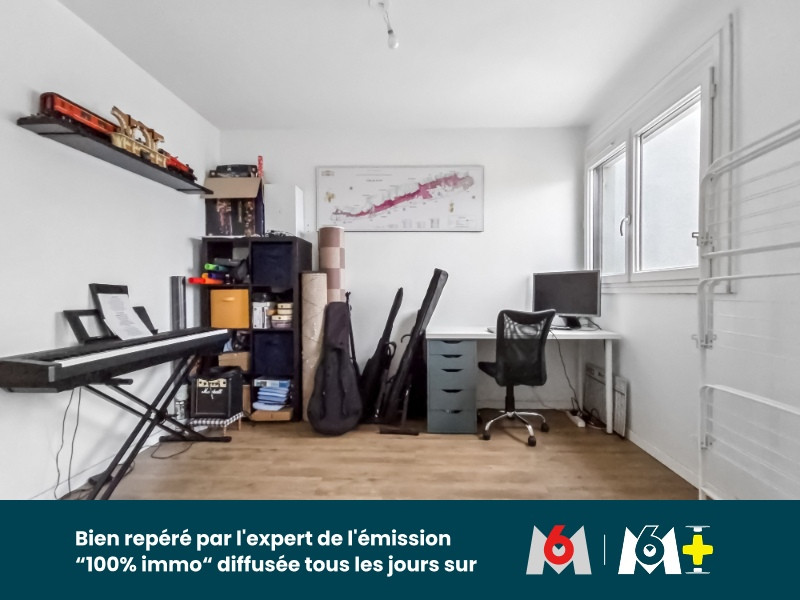 
                                                Vente
                                                 Appartement lumineux - vue dégagée - proche toutes commodités - balcon- parking