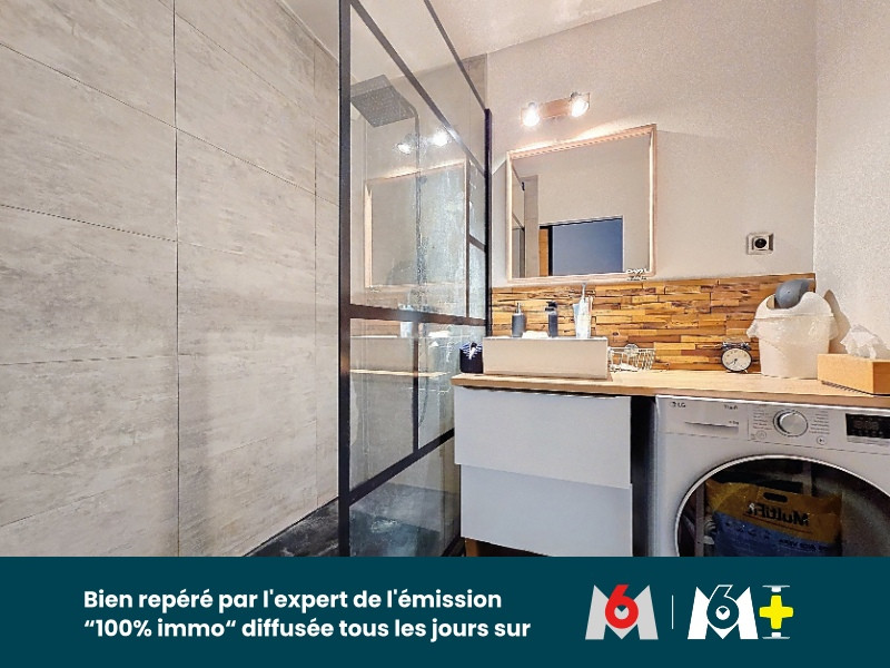 
                                                Vente
                                                 Appartement lumineux - vue dégagée - proche toutes commodités - parking- idéal premier achat