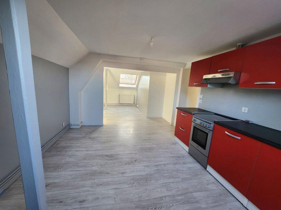 
                                                Location
                                                 Appartement mansardée