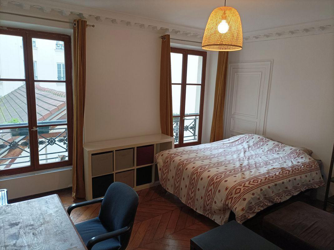 
                                                Location
                                                 Appartement métro place de Clichy Paris 75017