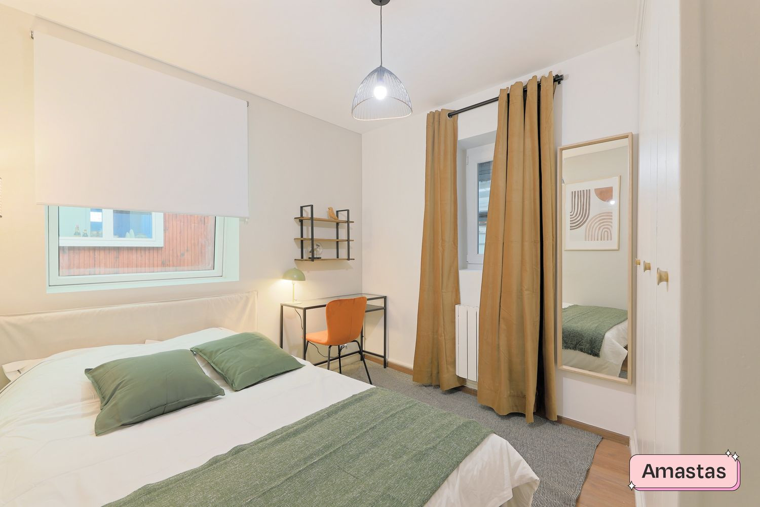
                                                Location
                                                 Appartement meublé 2 chambres de 51 m2 - Lille centre - 259699