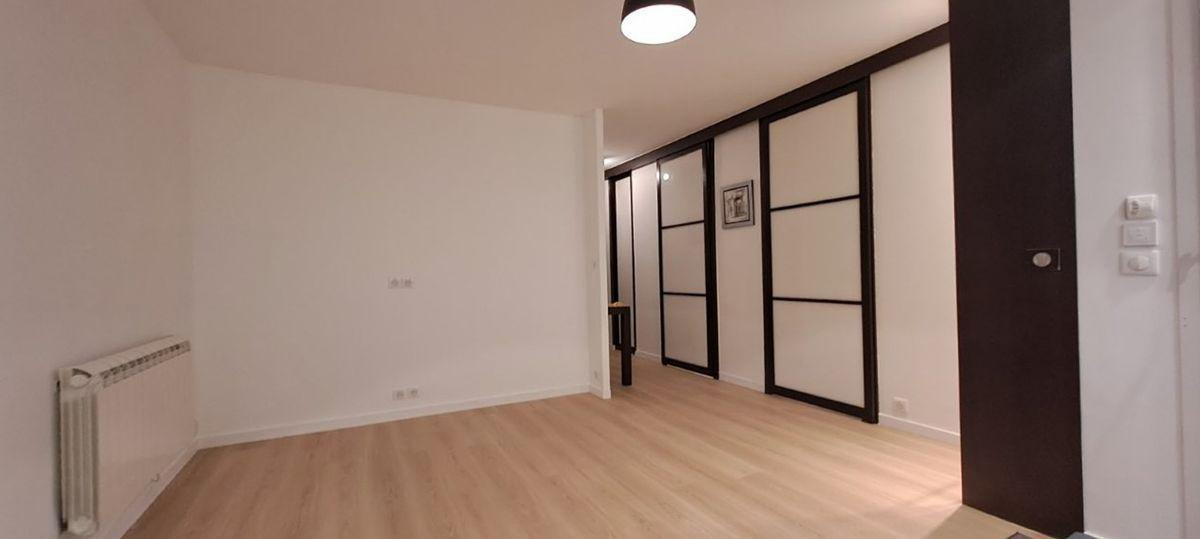 
                                                Location
                                                 Appartement meublé - 2 pièces - 40m²