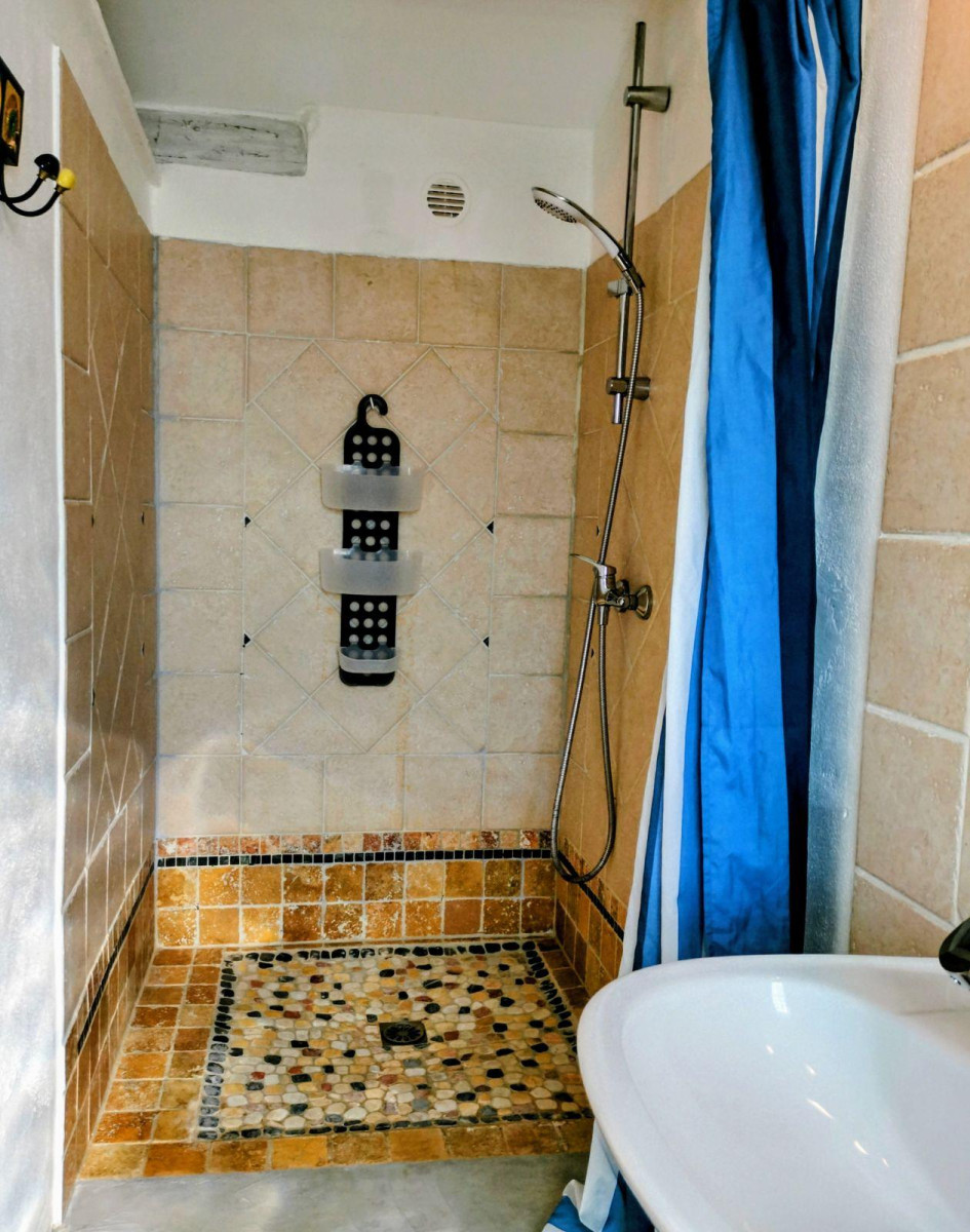 
                                                Location
                                                 Appartement meublé 2 pièces en campagne.