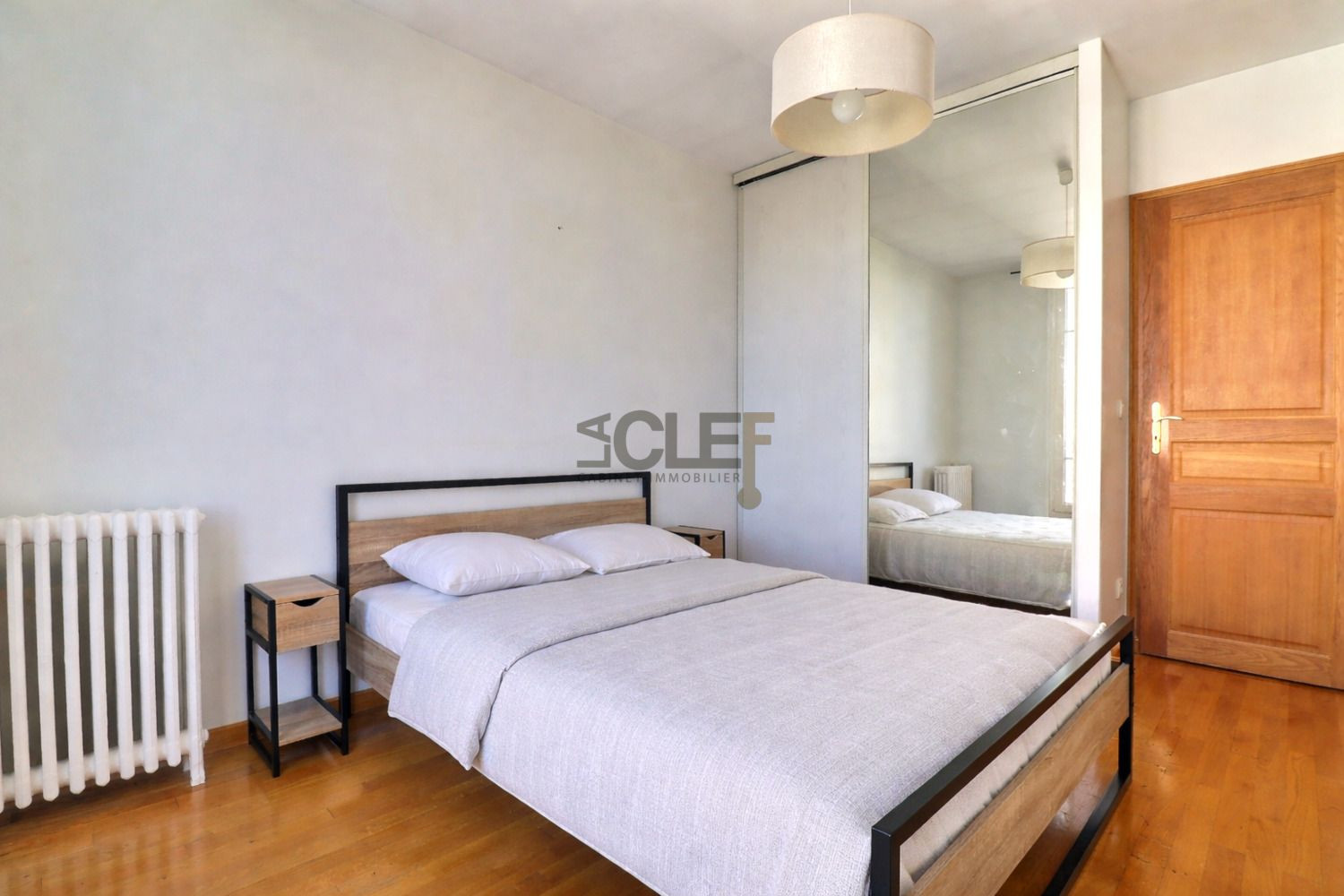 
                                                Location
                                                 Appartement meublé 2 pièces - Montrouge