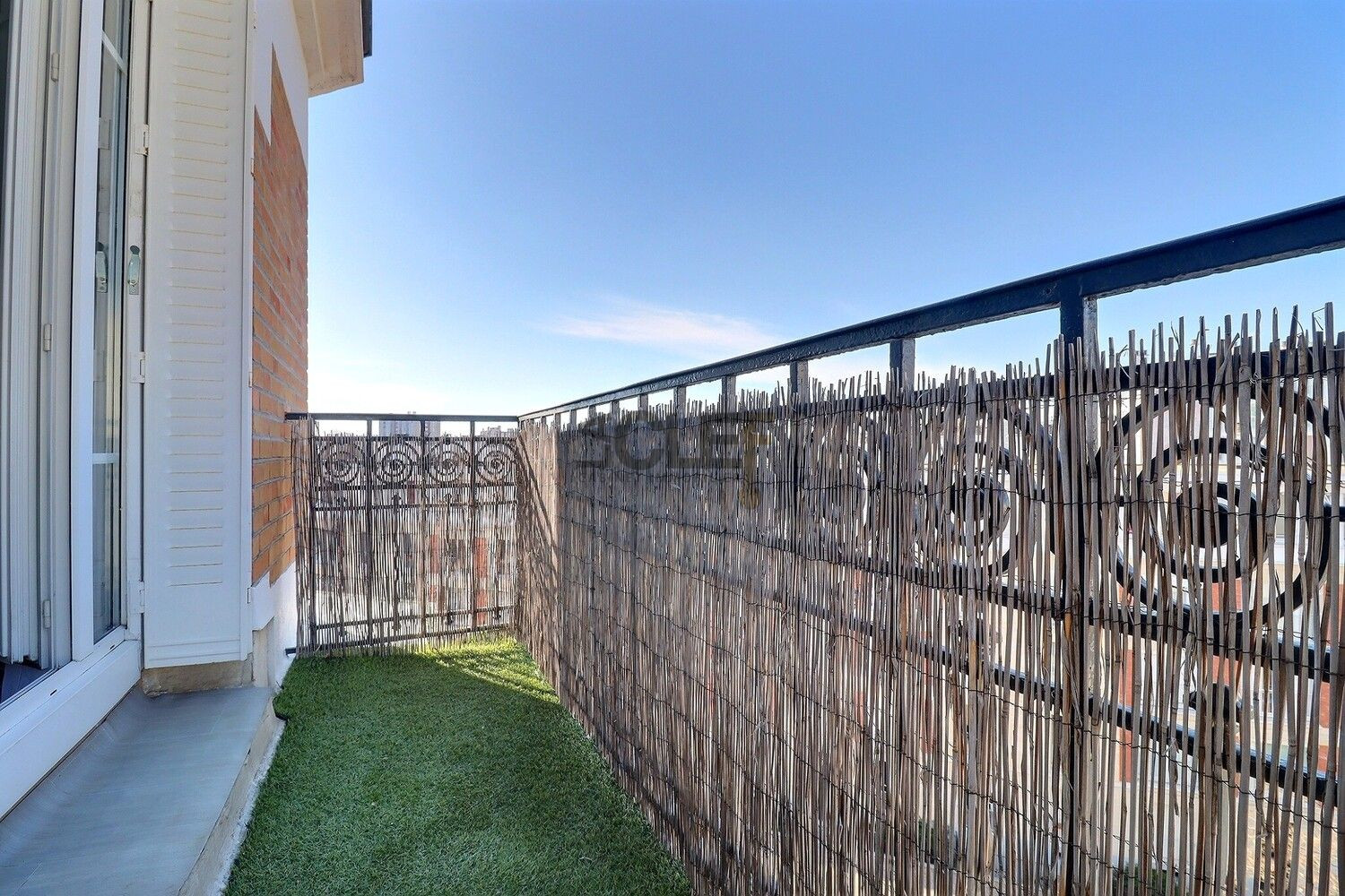 
                                                Location
                                                 Appartement meublé 2 pièces - Montrouge