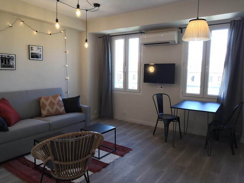 
                                                Location
                                                 appartement meublé 25 m² - 1 pièce