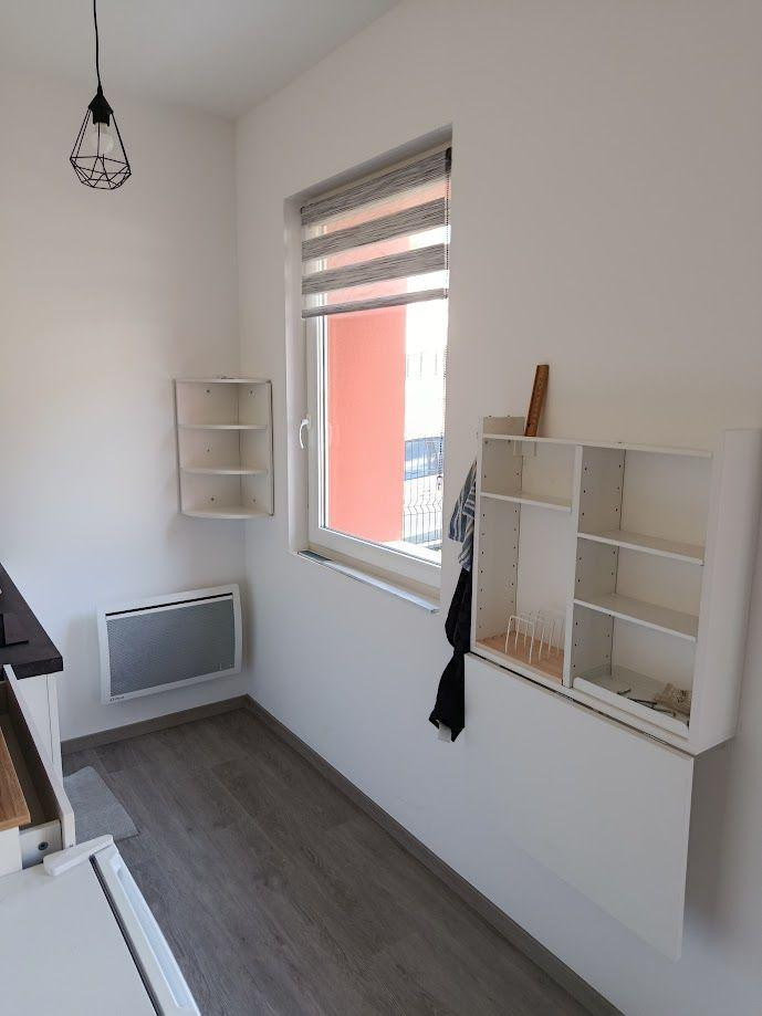 
                                                Location
                                                 Appartement meublé 27m2 remis a neuf rue du renard