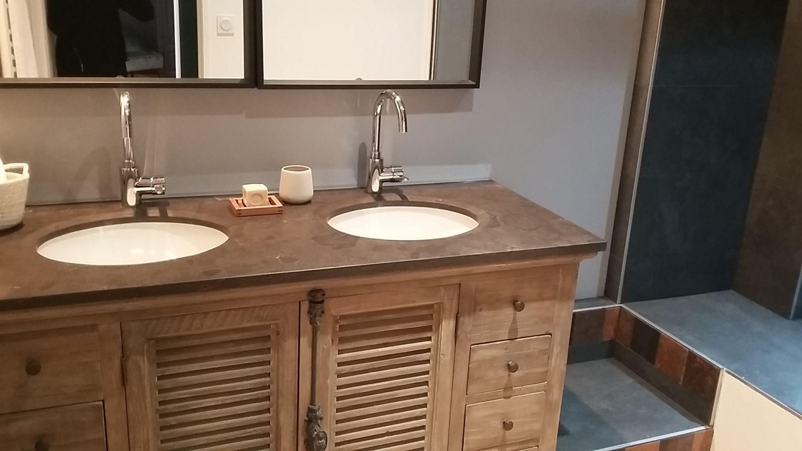 
                                                Location
                                                 Appartement meublé 3 chambres avec vue Vieux Lyon