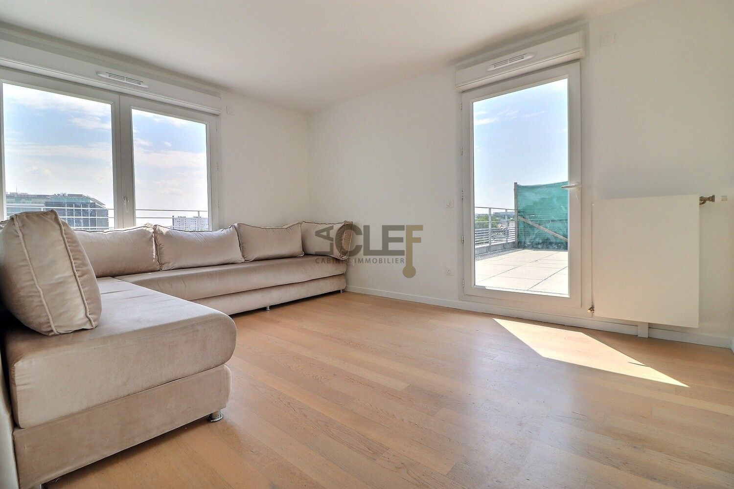 
                                                Location
                                                 Appartement meublé 3 pièces - 62 m² - Bagneux