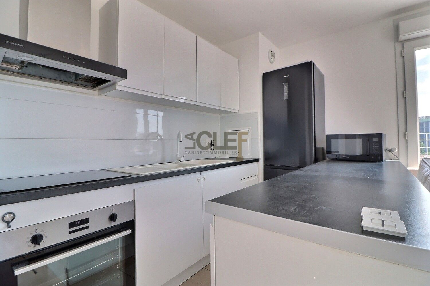 
                                                Location
                                                 Appartement meublé 3 pièces - 62 m² - Bagneux