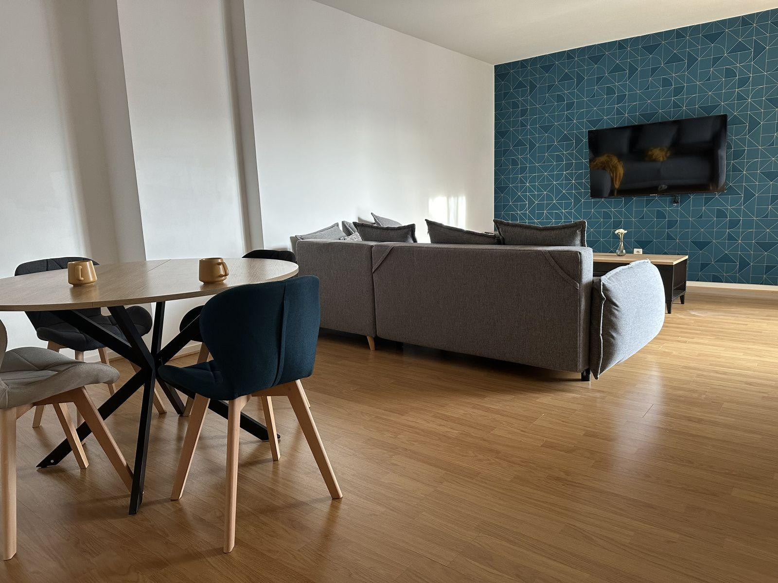 
                                                Location
                                                 Appartement meublé 3 pièces 68m2